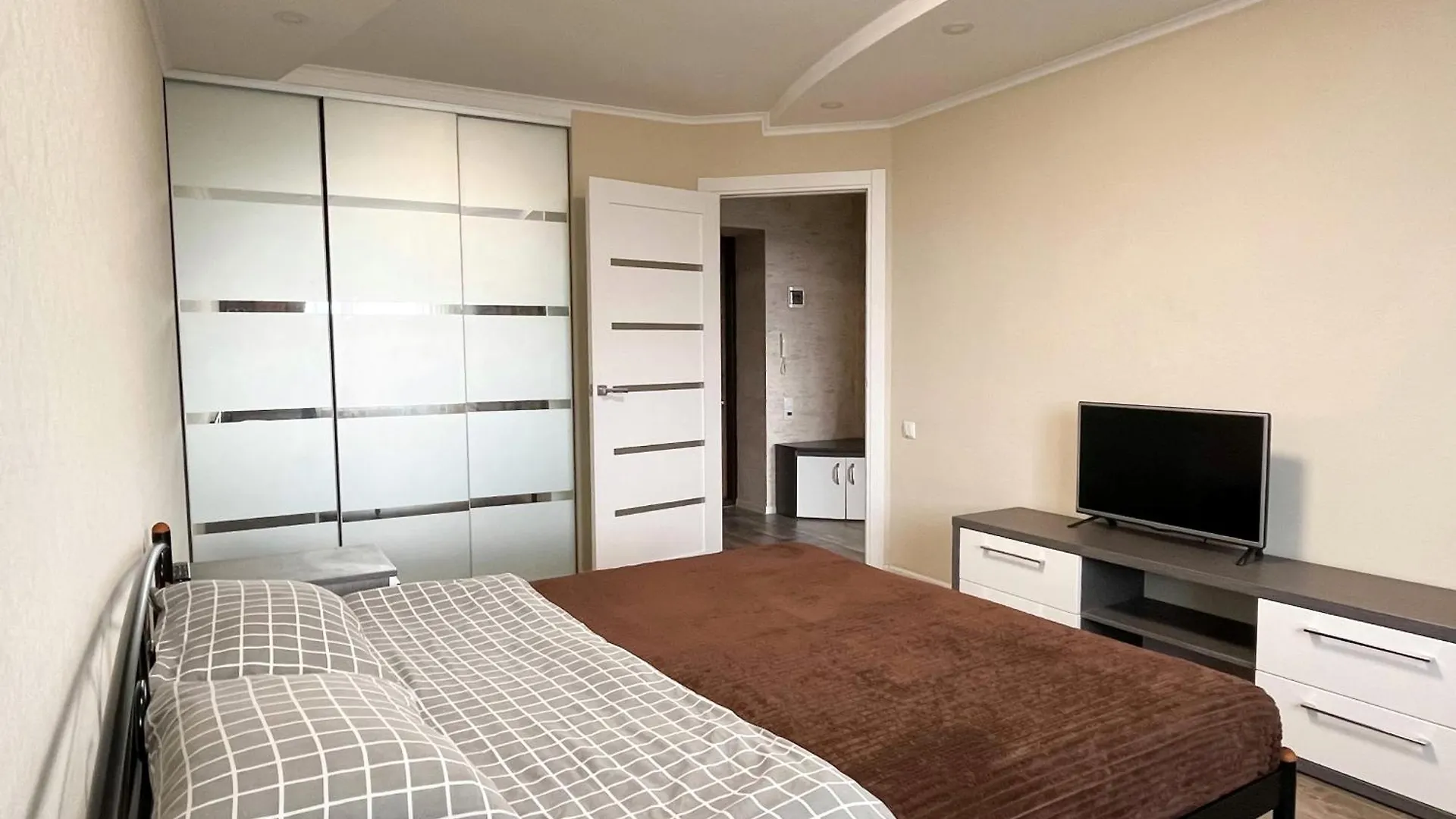 0147 New Flat Near Airport Zhulyany Sofievskaya Borshchagovka Apartment Kyiv 0*,  Ukraine